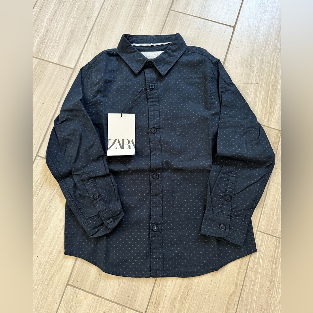 Zara triple dot detail button down collared shirt, size 6